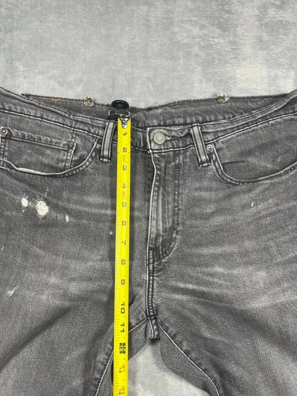 Levis good 📏